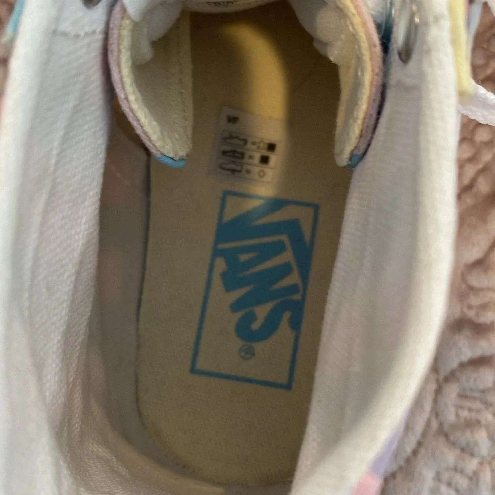 VANS Sk8-Hi Tapered Skate Pastel Stripes Sneakers  NWOT